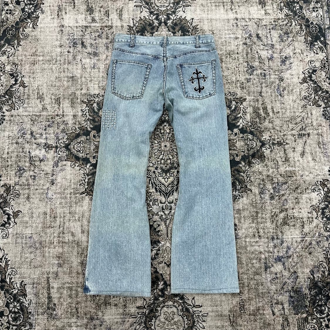 Cross embroidery damaged denim pants 상품이미지3