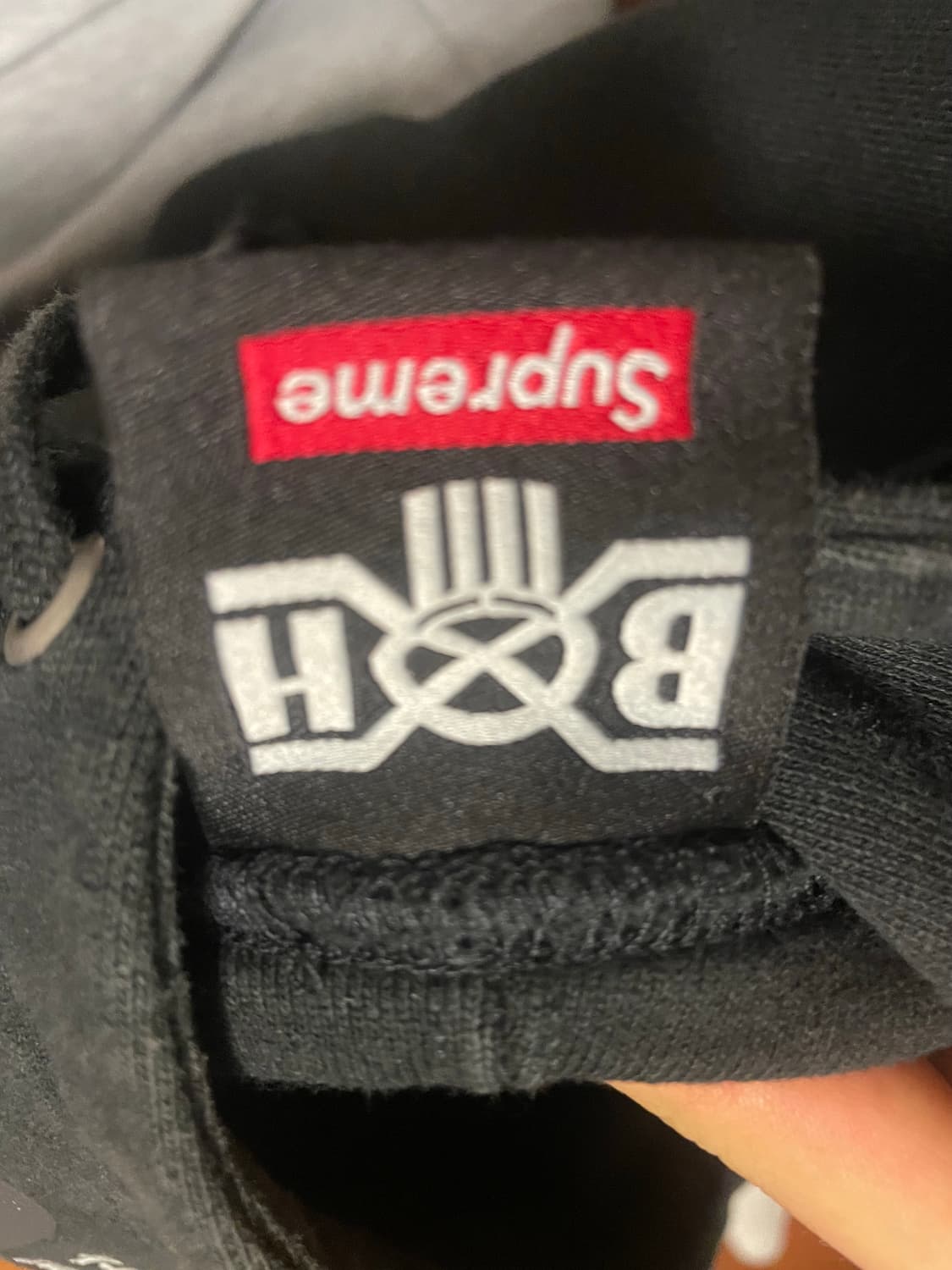 슈프림x바운티 헌터후드 스웨트셔츠 블랙 상품이미지1