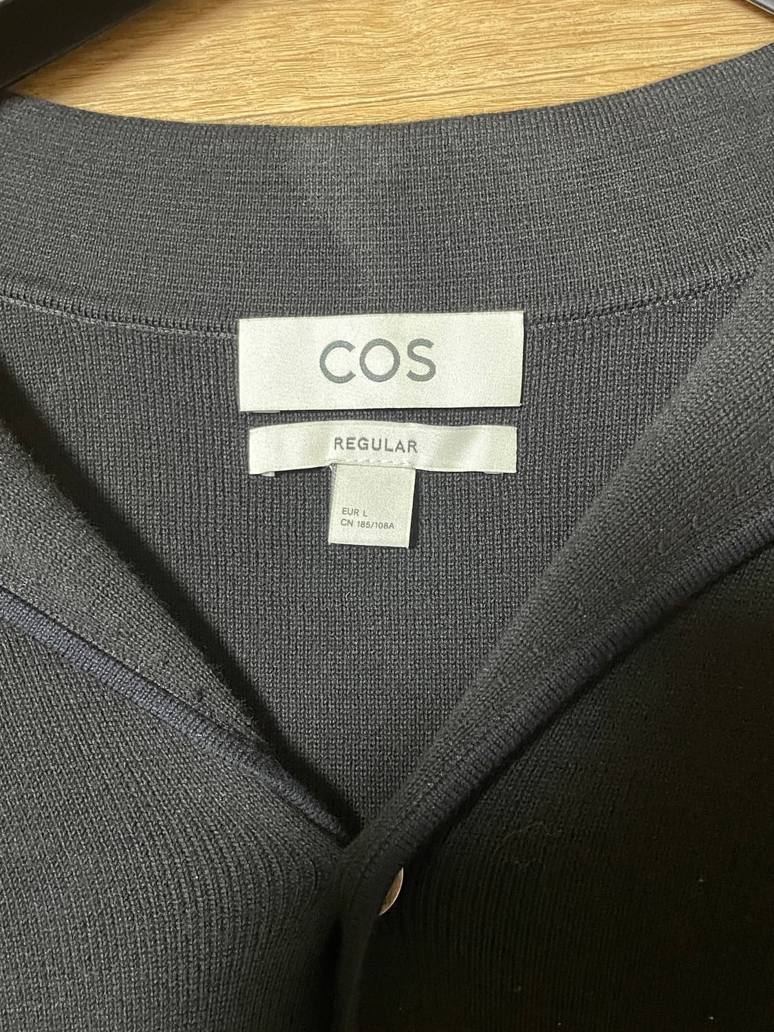 [COS] 코스 남성 오픈 칼라 반소매 니트 셔츠 블랙 - XL사이즈 상품이미지3