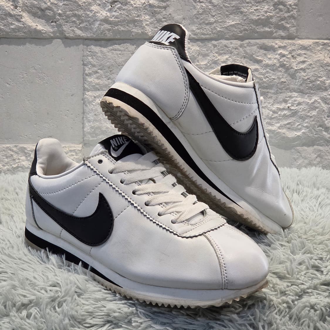 8w-25:나이키 클래식 코르테즈 레더 화이트 블랙 235mm 상품이미지4