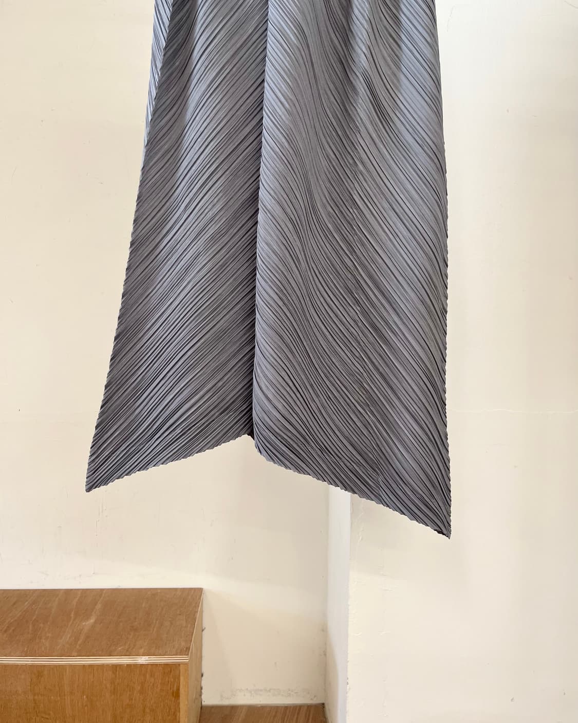 플리츠 플리즈 그레이 비대칭 플리츠 스커트 상품이미지6