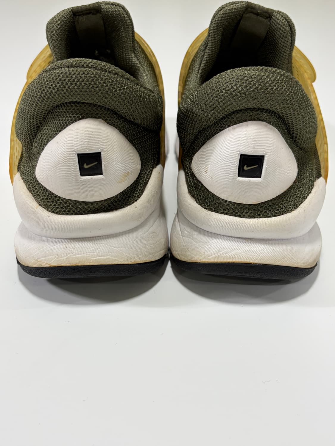 나이키(Nike) X 프라그먼트(Fragment) 삭다트 올리브 상품이미지4