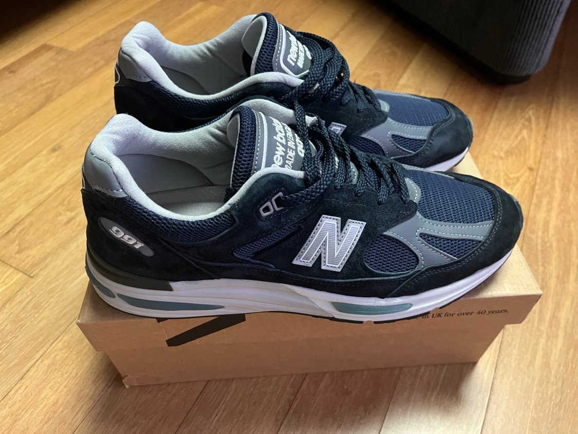 뉴발란스 991 v2 다크네이비 270사이즈 판매합니다. 상품이미지2