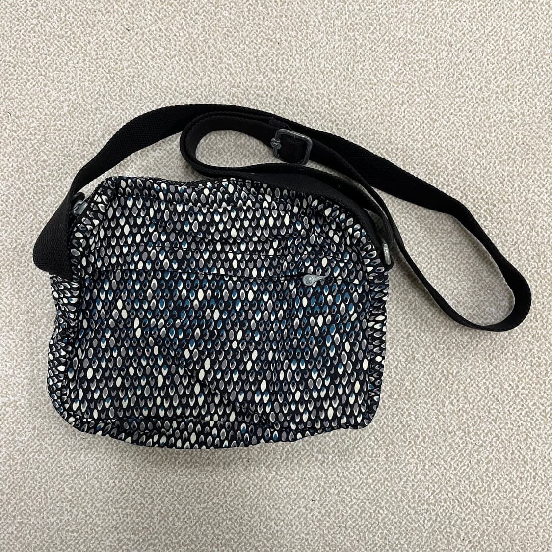 실측확인 키플링 디나 크로스백 가방 0210M 상품이미지5