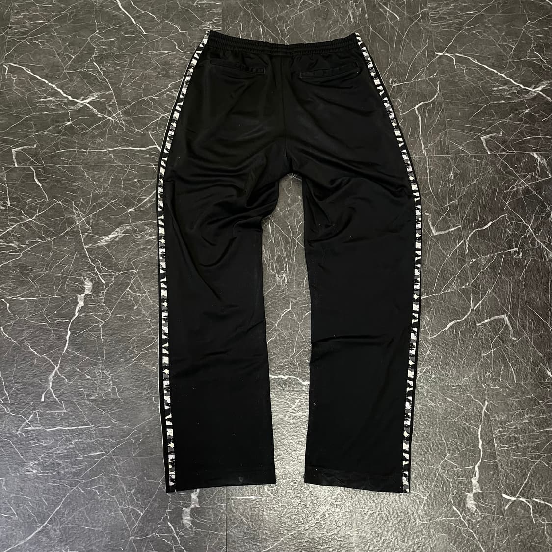 아디다스 블랙 카모삼선 파이어버드 와이드 트랙팬츠 상품이미지6