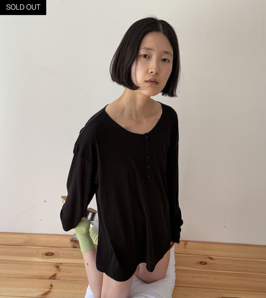 낫띵에브리띵 SUMMER HENLEY TEE IN BLACK 상품이미지1