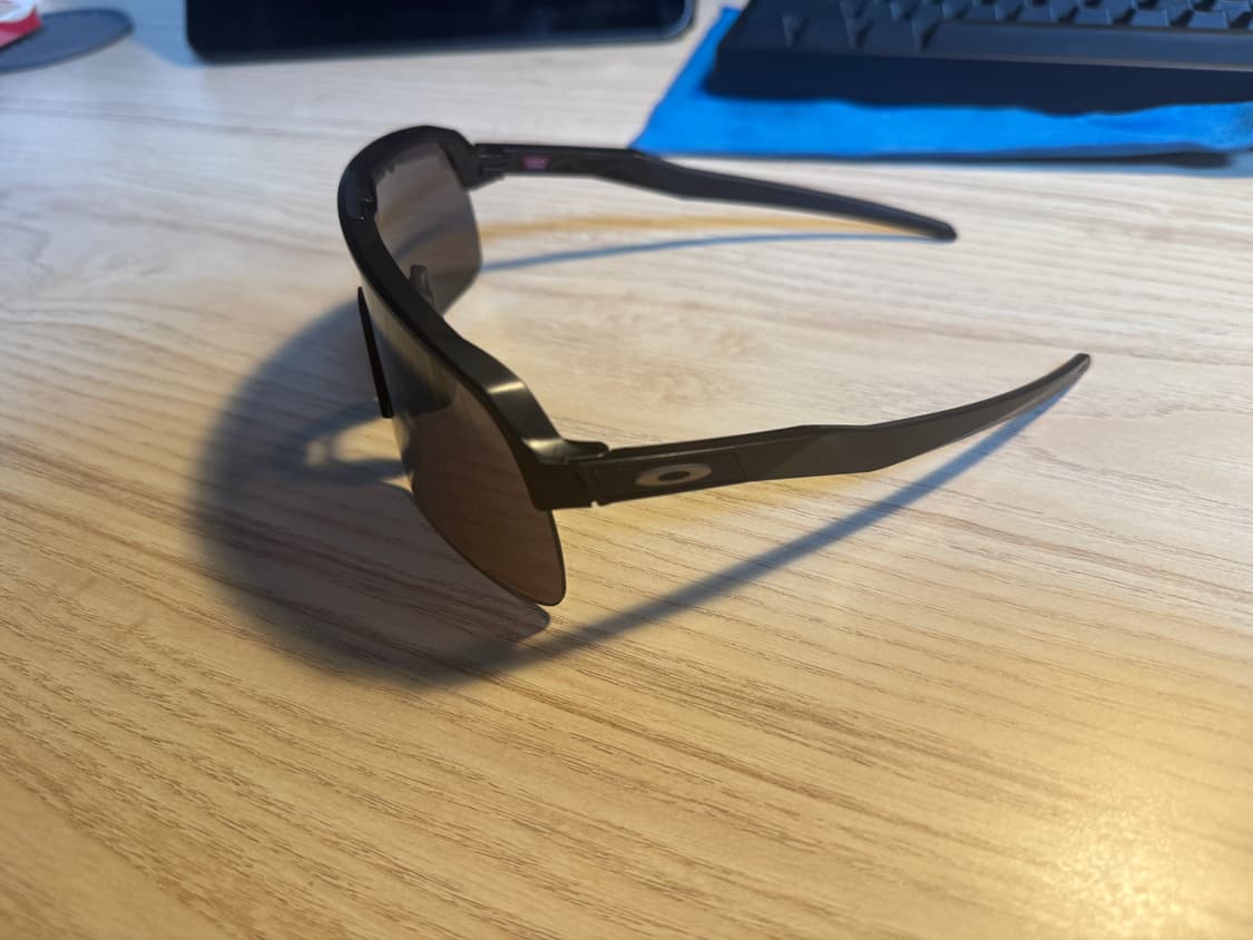 오클리 수트로 라이트 프리즘 블랙 팝니다(실내 시착 1회) 상품이미지2