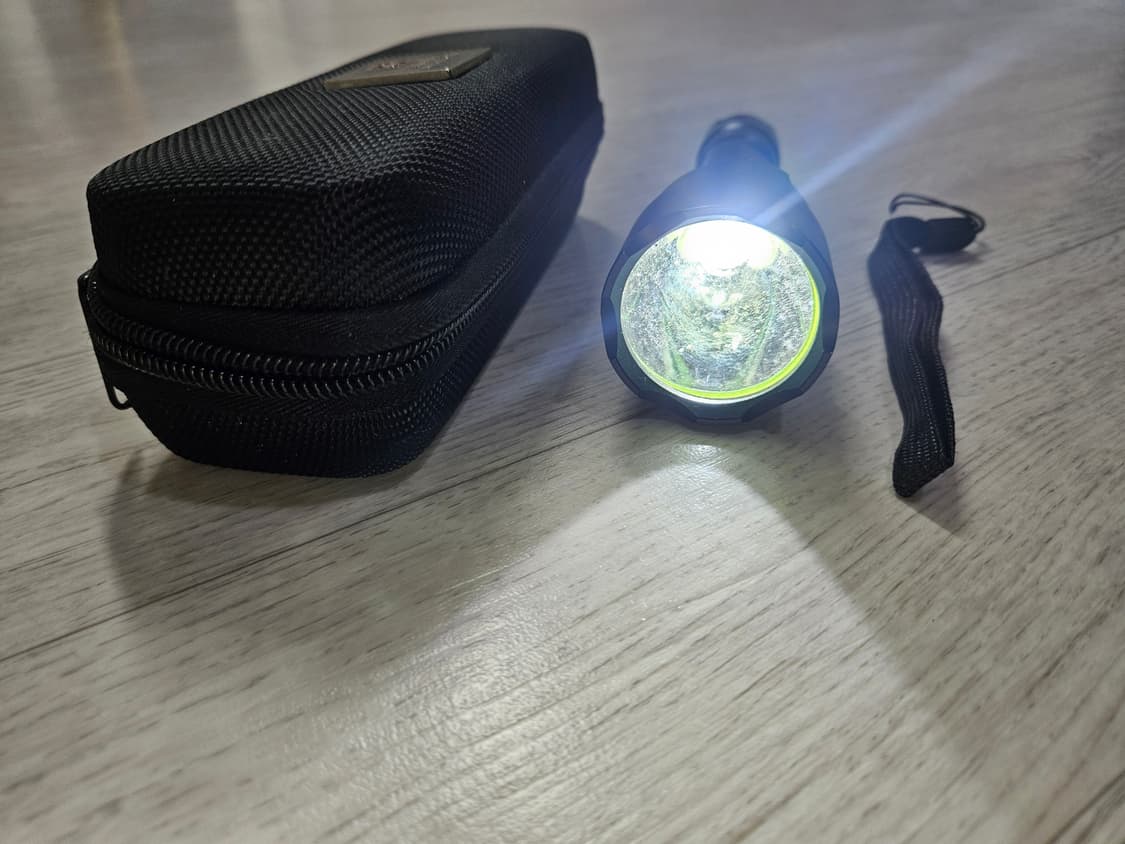 스위스밀리터리 후레쉬 900루멘 상품이미지6