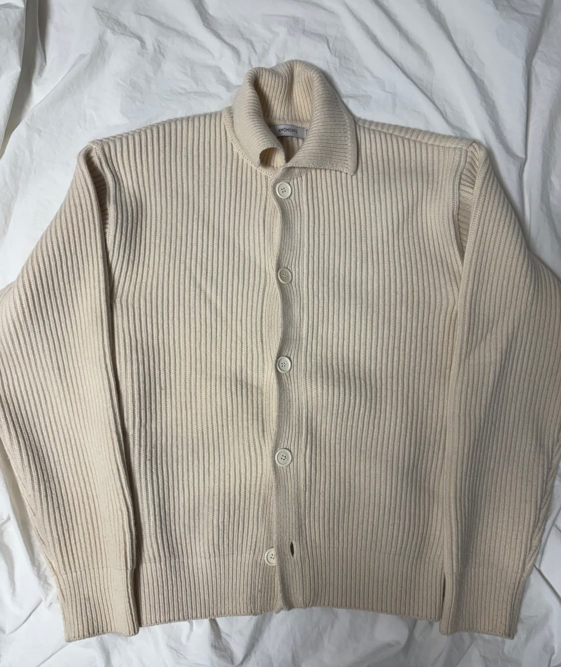 [M] 아모멘토 버튼업 카라 니트 가디건 아이보리 상품이미지3