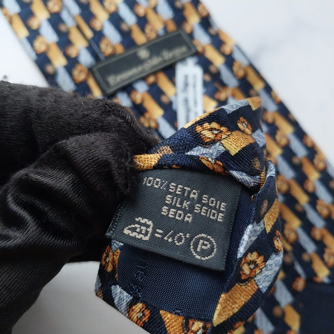 제냐 실크 네이비 기하 패턴 넥타이 10.1cm A+등급 K1791
 상품이미지9