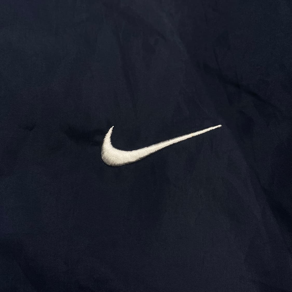 나이키 00s 네이비 컬러 스우시 빅로고 사이드 라인 바람막이 상품이미지4
