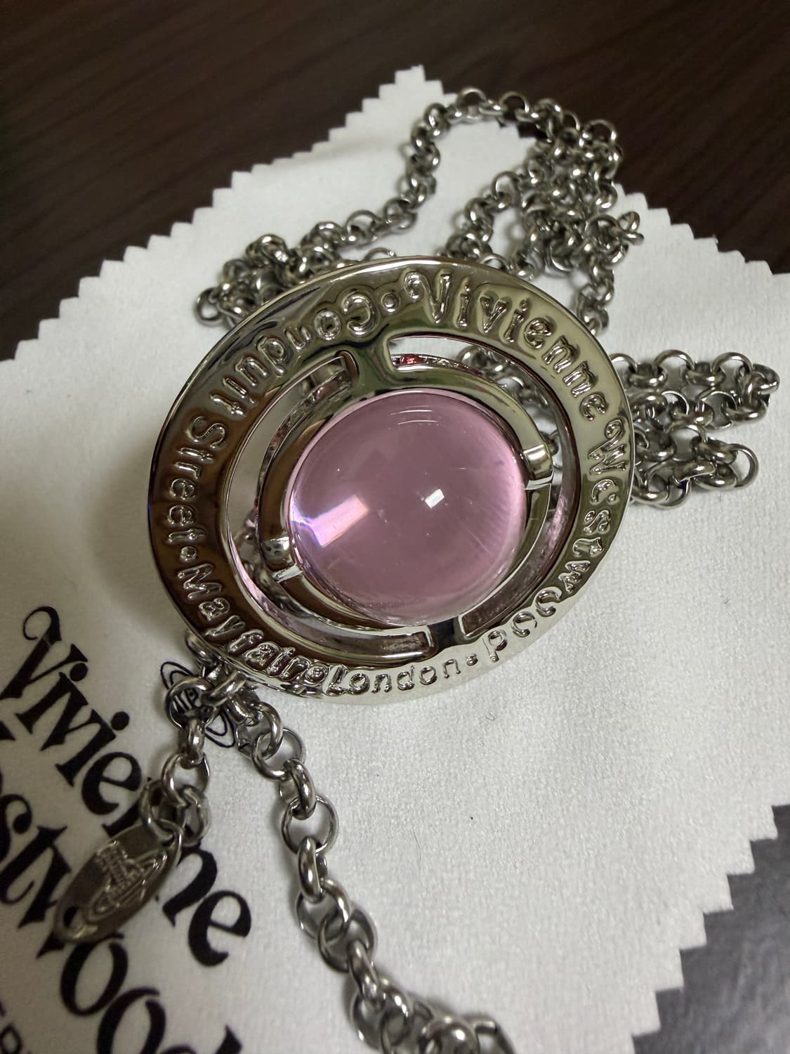 비비안웨스트우드 빅ORB 목걸이 상품이미지4