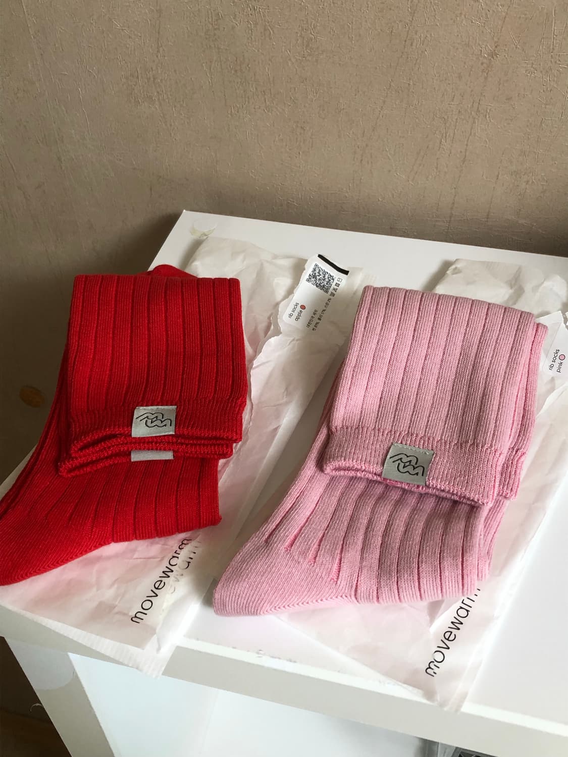 새상품 무브웜 rib socks 립삭스 애플 레드 상품이미지2