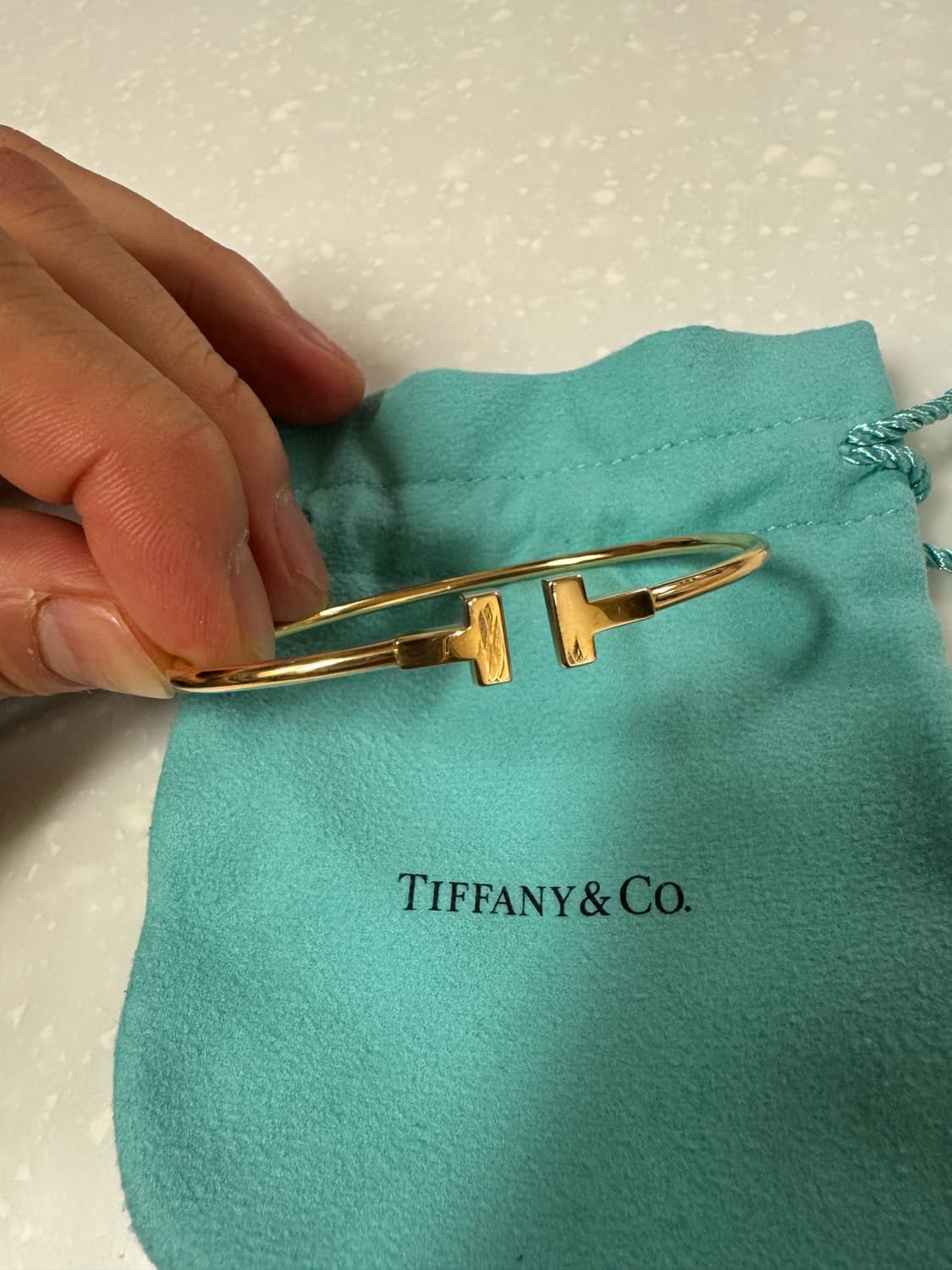 티파니 네로우 와이어 브레이슬릿 S사이즈 옐로우골드 상품이미지3