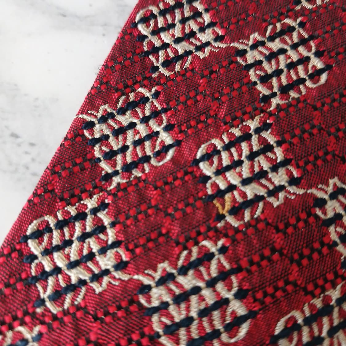 에르메네질도 제냐 레드 자카드 패턴 넥타이 9.5cm A등급 E881
 상품이미지8