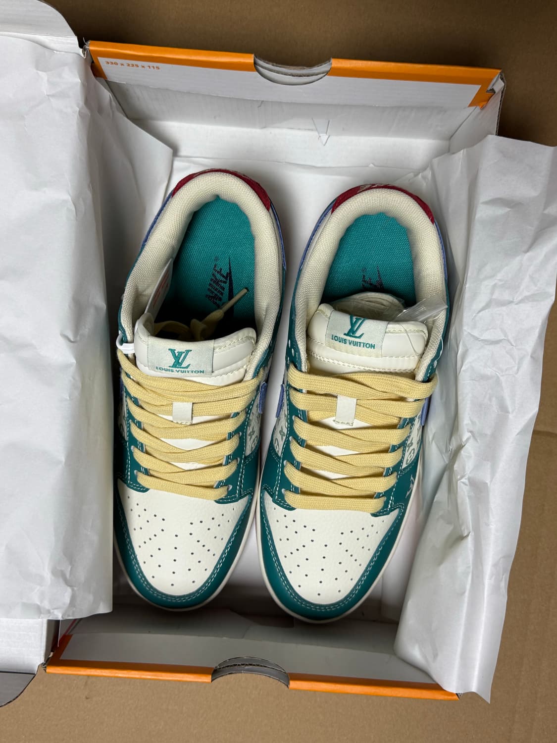 나이키 덩크 LV 콜라보 상품이미지4