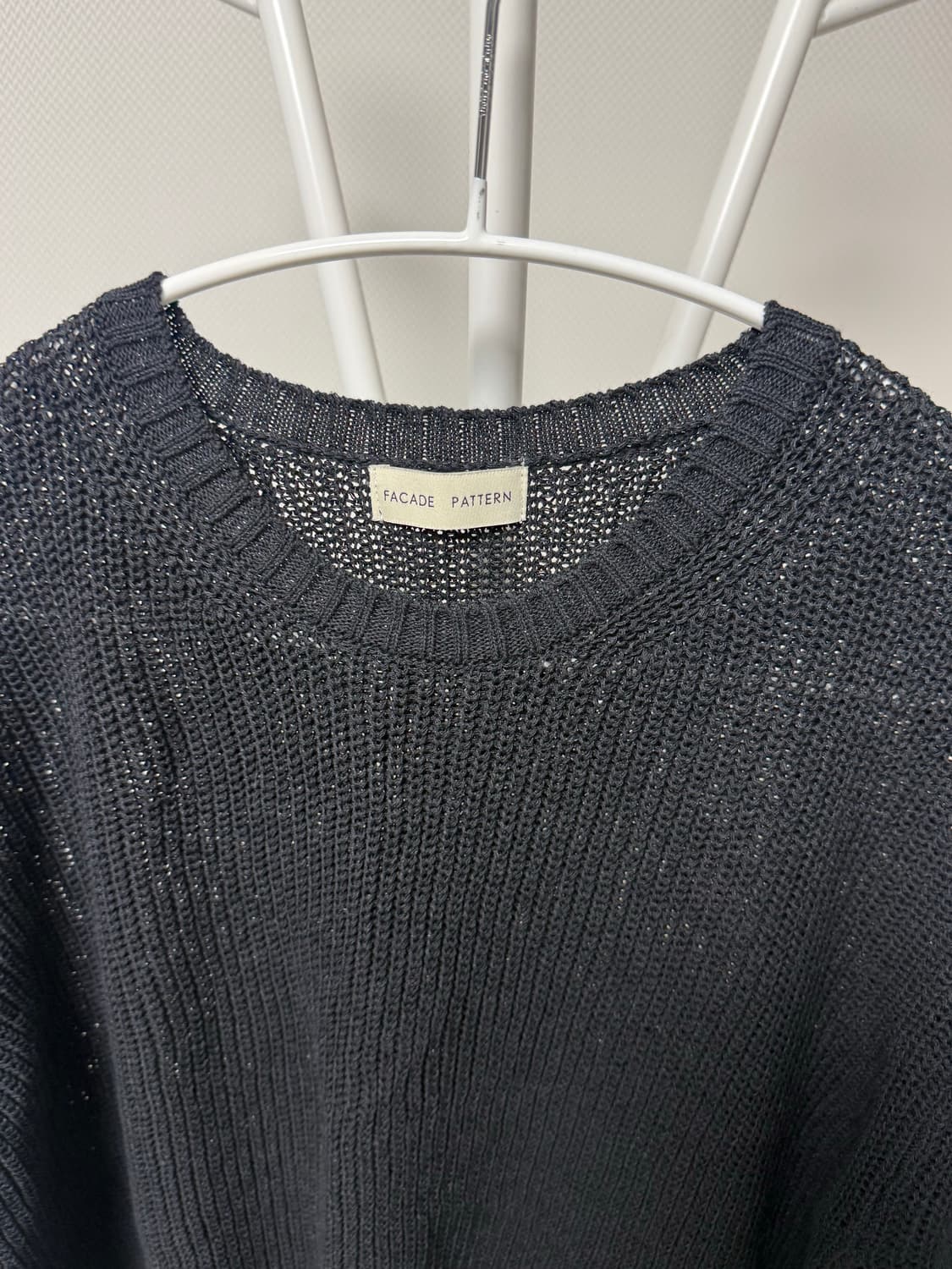 파사드패턴 페이퍼 하프슬리브 니트_black 상품이미지6