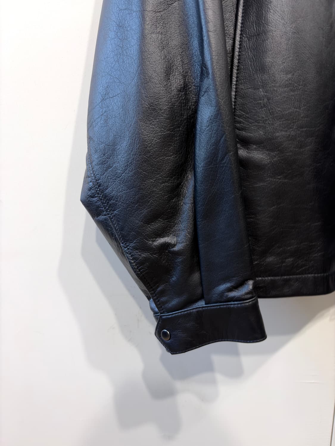 25FW 이얼즈어고 디스트레스드 레더 자켓 상품이미지4