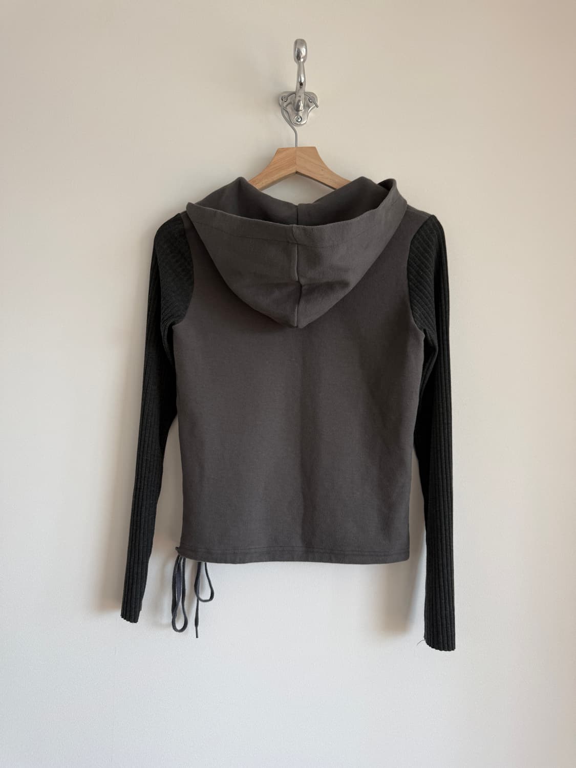 노이아고(NOIAGO) 롱슬리브 후드 상품이미지3