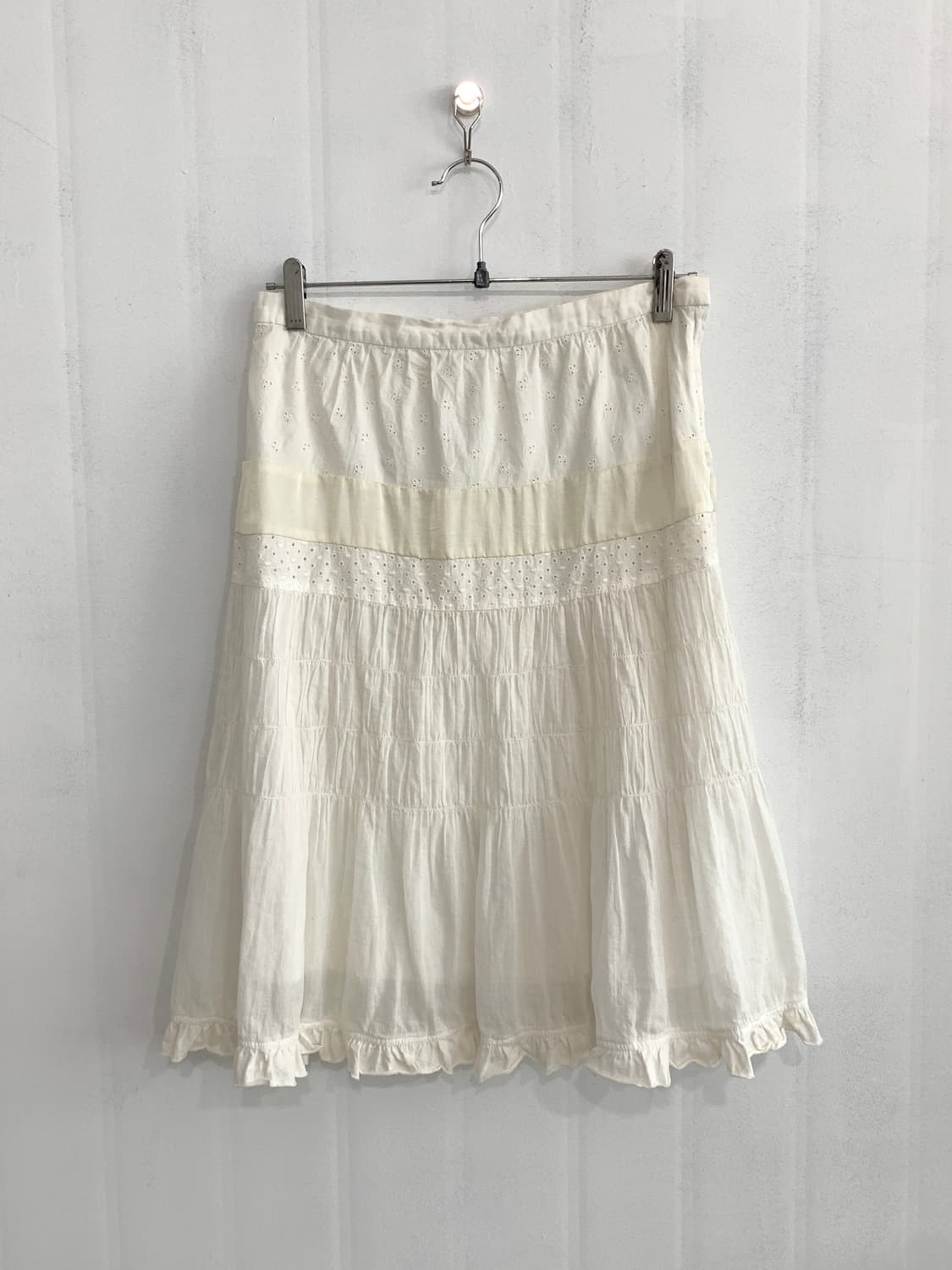 Ivory Embroidered Tiered Skirt 상품이미지7