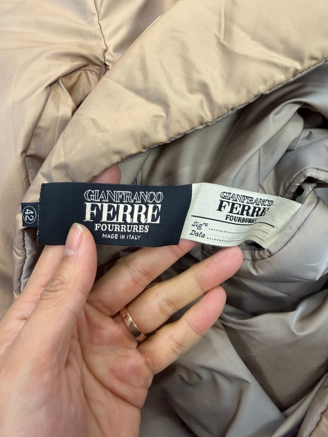 정품) 지안프랑코 페레 여성 리버시블 양면 패딩 42 상품이미지8