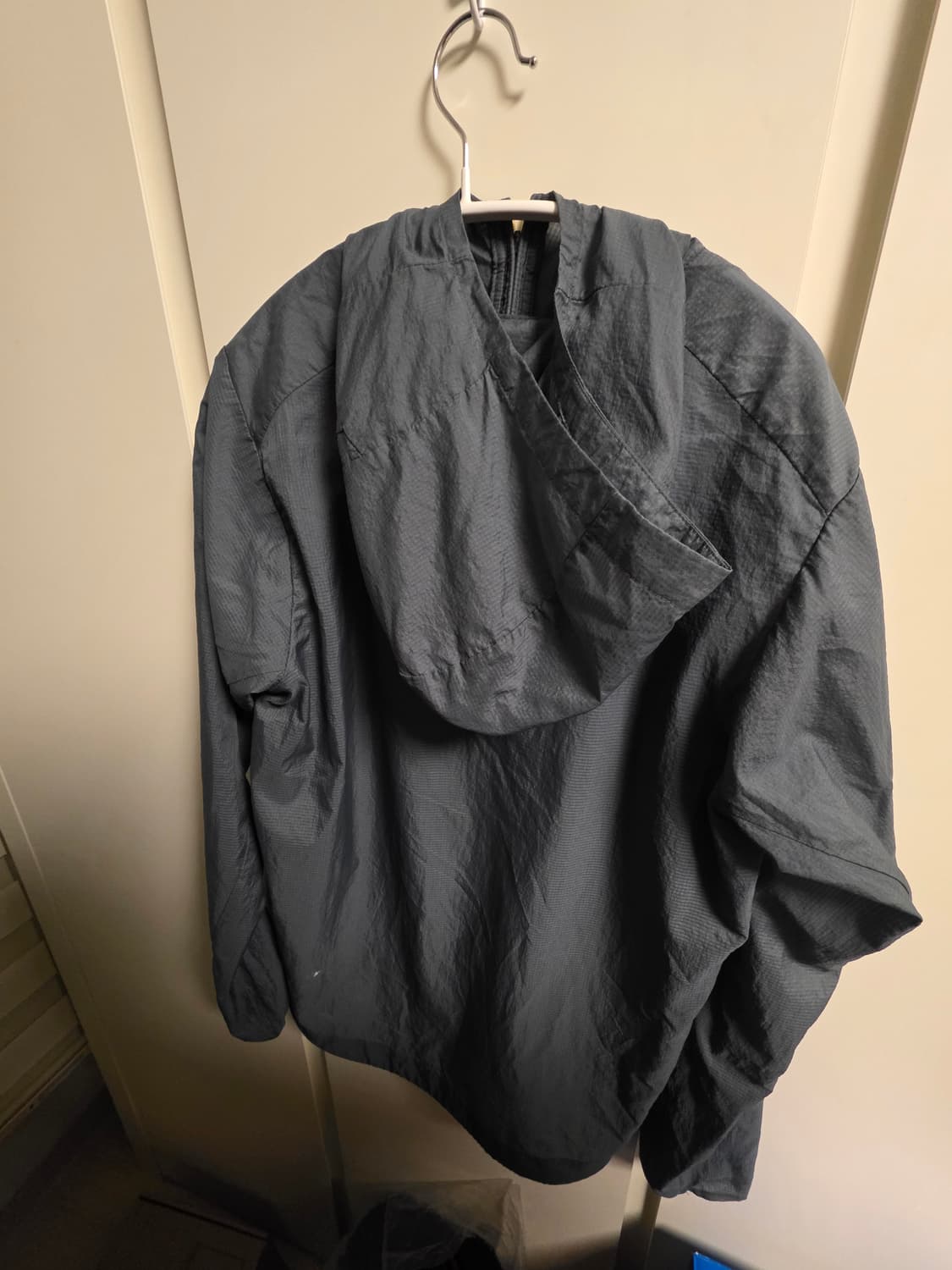 파타고니아 초경량 바람막이 s사이즈  상품이미지3