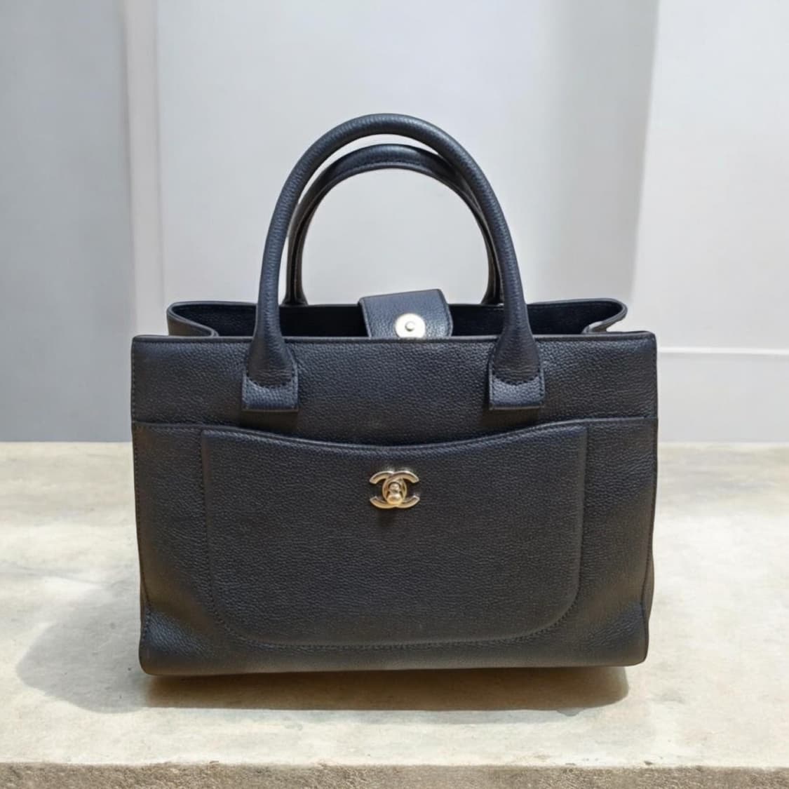 샤넬 네오백 금장 상품이미지1