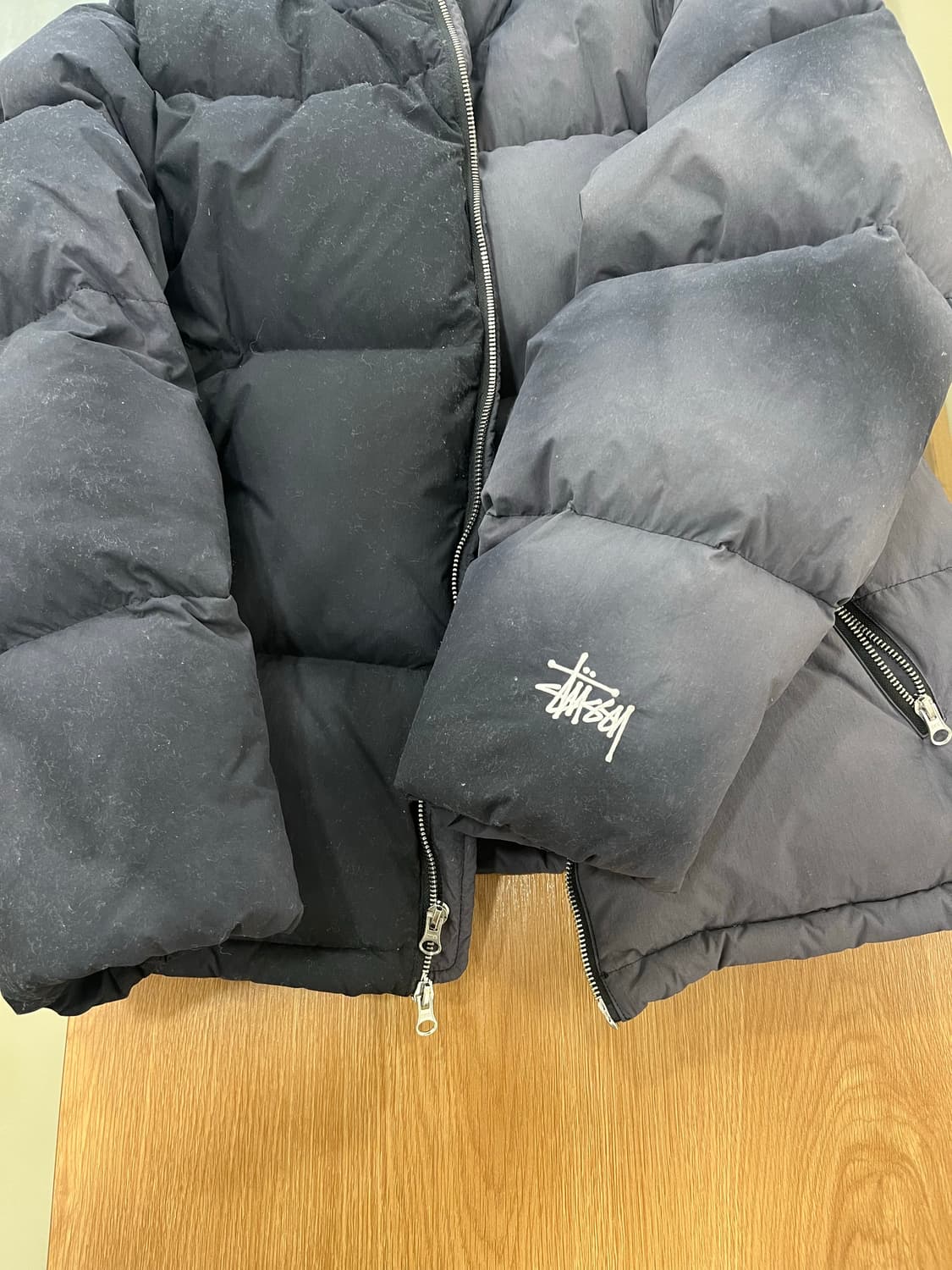 [M] 스투시 리사이클 나일론 다운 퍼퍼 빈티지 블랙 상품이미지2