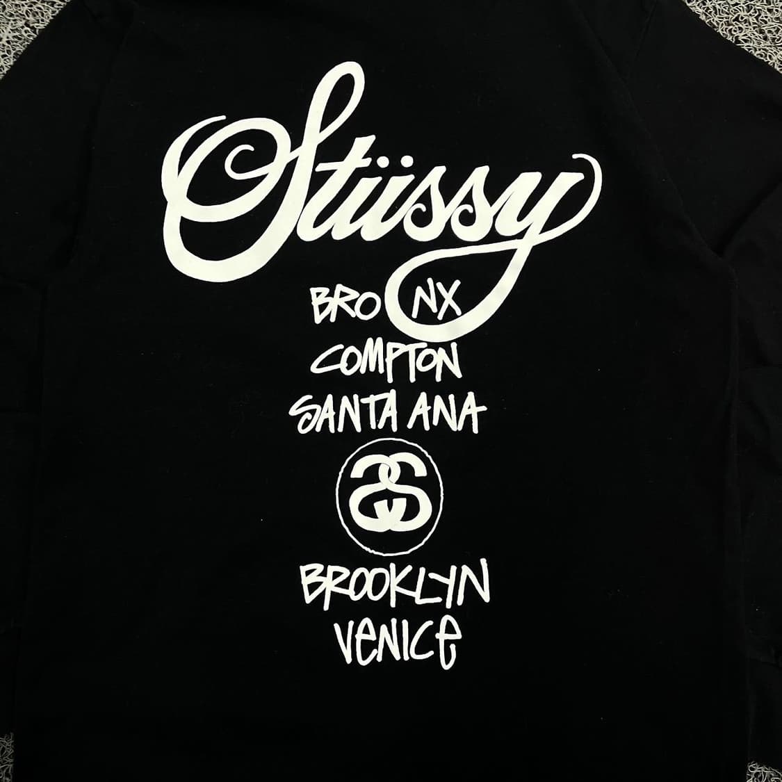 STUSSY  스투시 월드투어 롱슬리브 블랙 티셔츠 상품이미지2