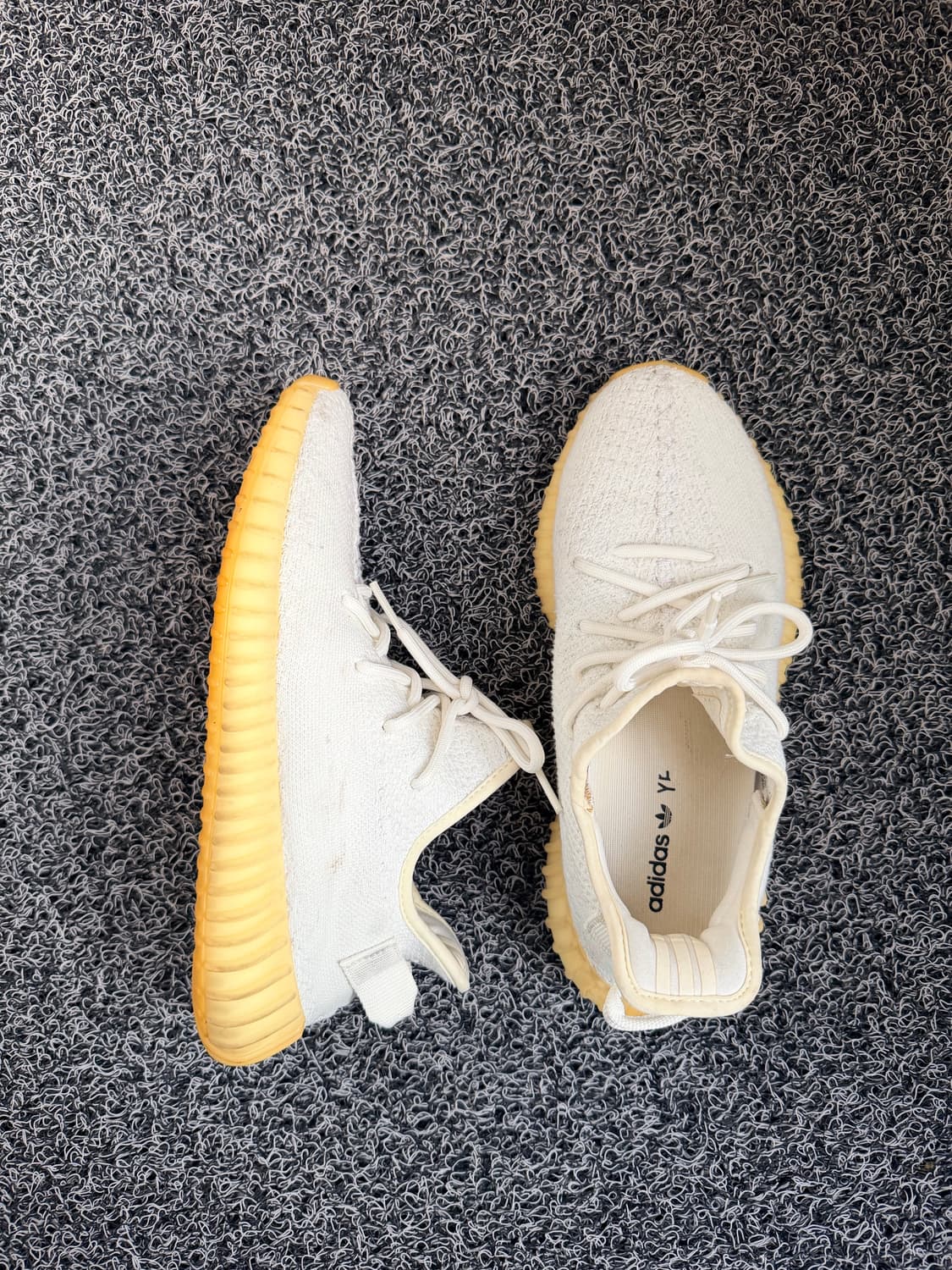 아디다스 이지 부스트 350 V2 '크림 화이트' 상품이미지4