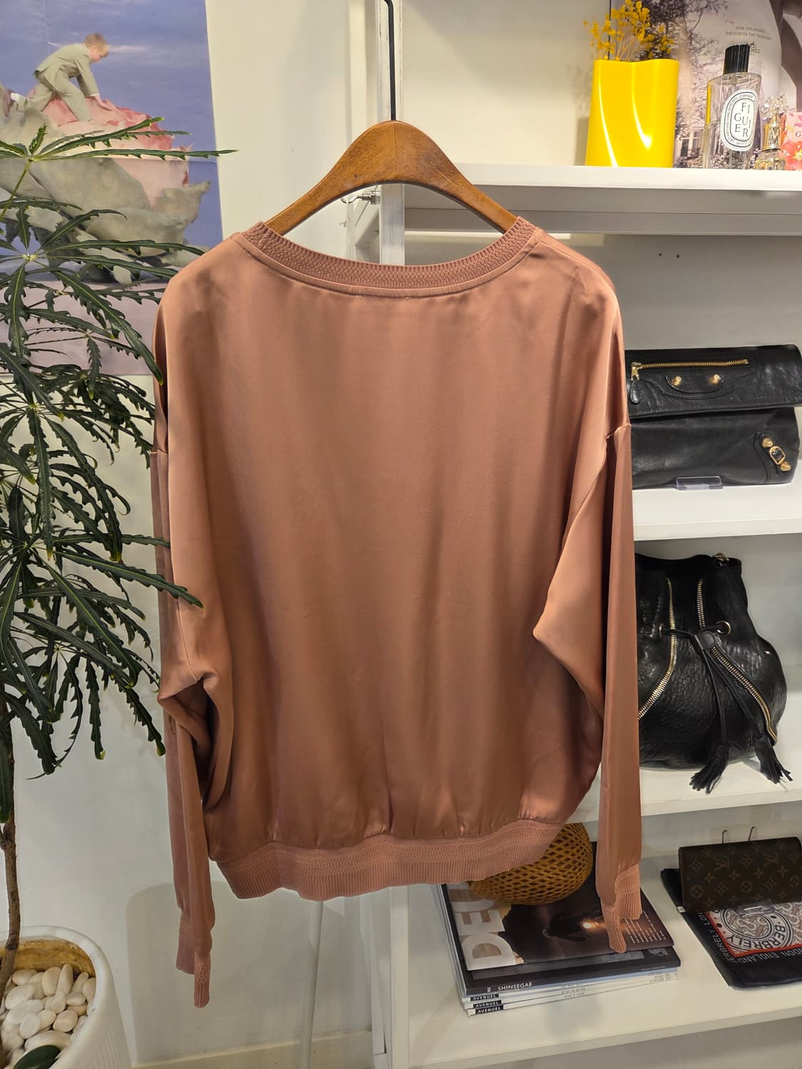 에스까다 화이트라벨 새틴 맨투맨 M 상품이미지6