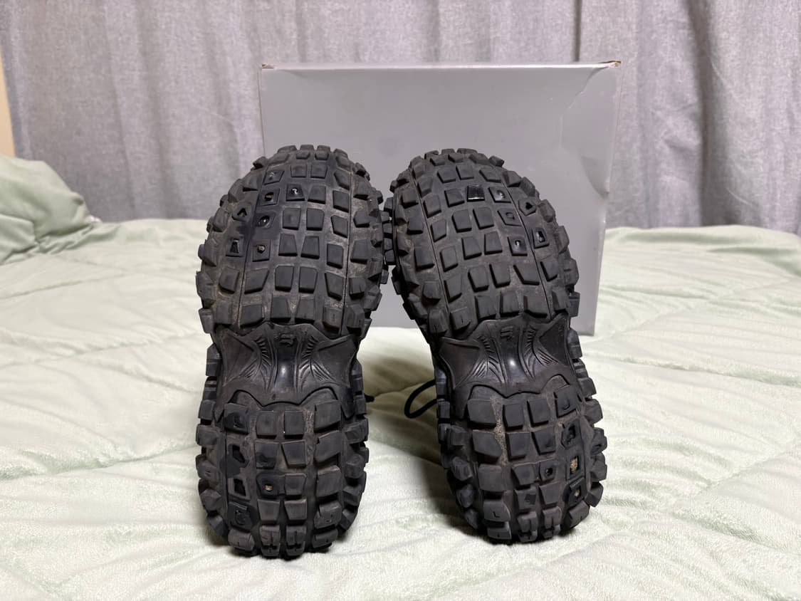 발렌시아가 디펜더 42 블랙 상품이미지5