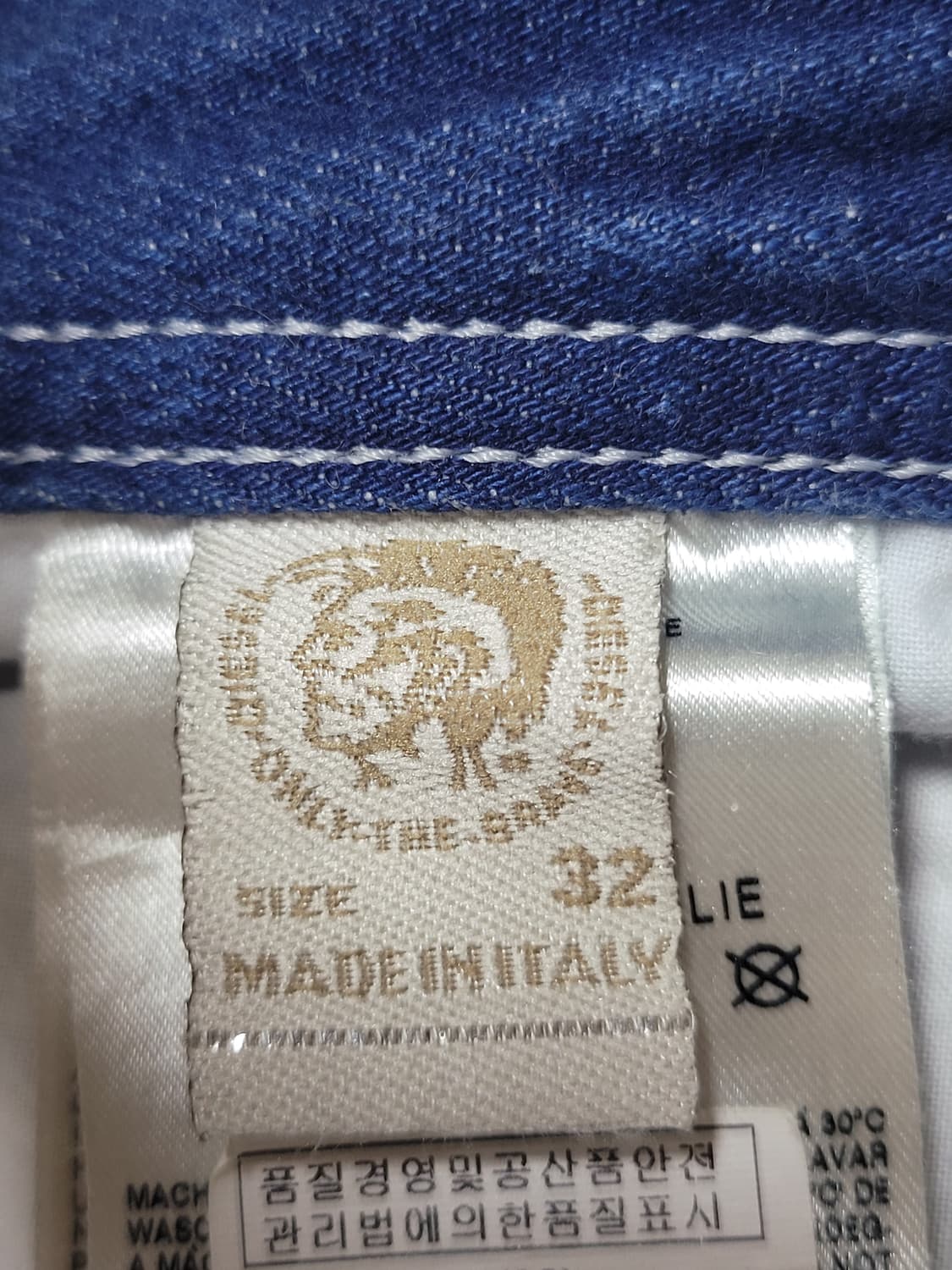 디젤 남성 네이비 워싱 데님팬츠 상품이미지9