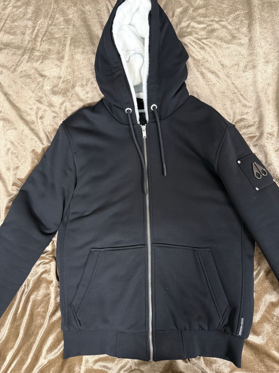 무스너클 버니스웨터 상품이미지1