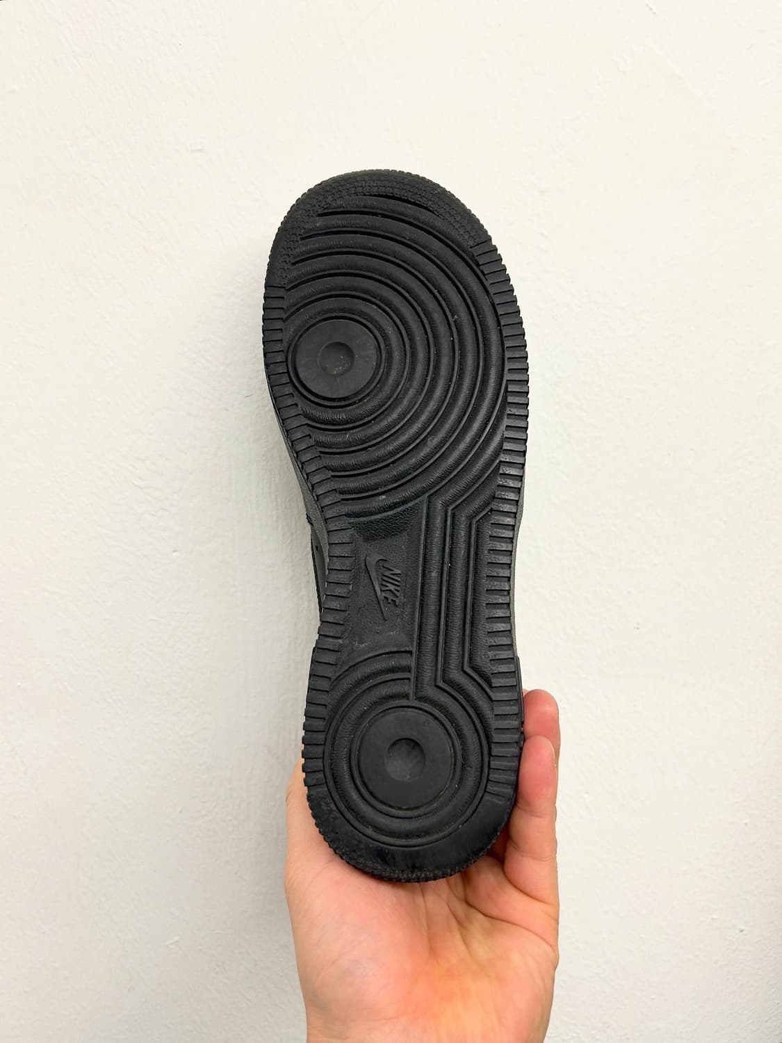 나이키 에어포스1 올블랙 240 상품이미지5