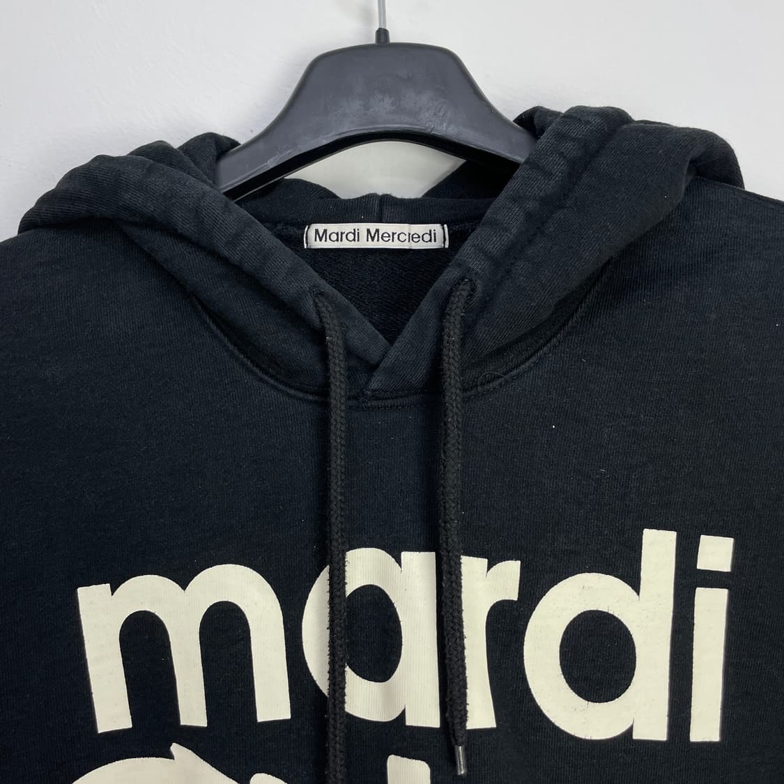 마르디 메크르디 블랙 후드티 상품이미지2