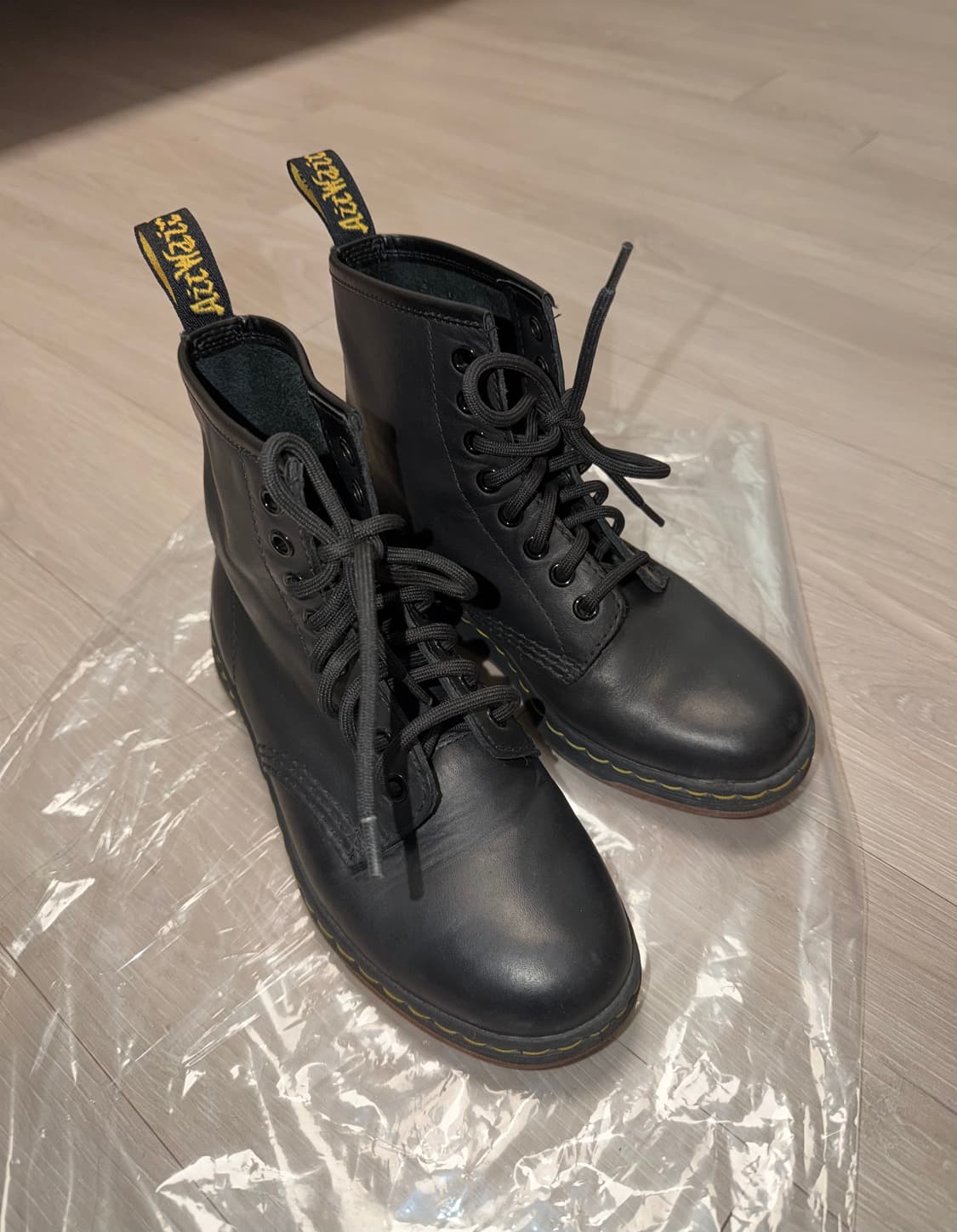 230) 닥터마틴 1460 부츠 뉴턴 경량모델 Dr.Martens 상품이미지1