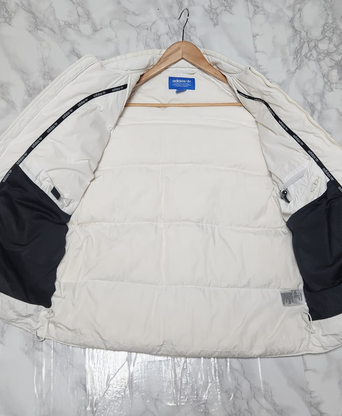 아디다스 화이트 삼선 슈퍼스타 푸퍼 패딩 자켓 상품이미지5