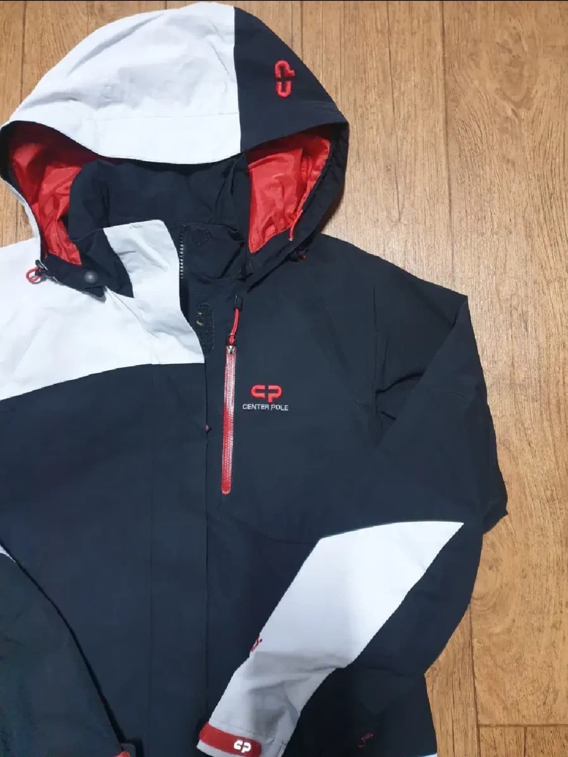 센터폴 아웃도어 바람막이 90 사이즈입니다 상품이미지3