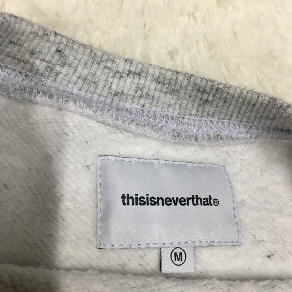 디스이즈네버뎃 로고 맨투맨 BB20 상품이미지3