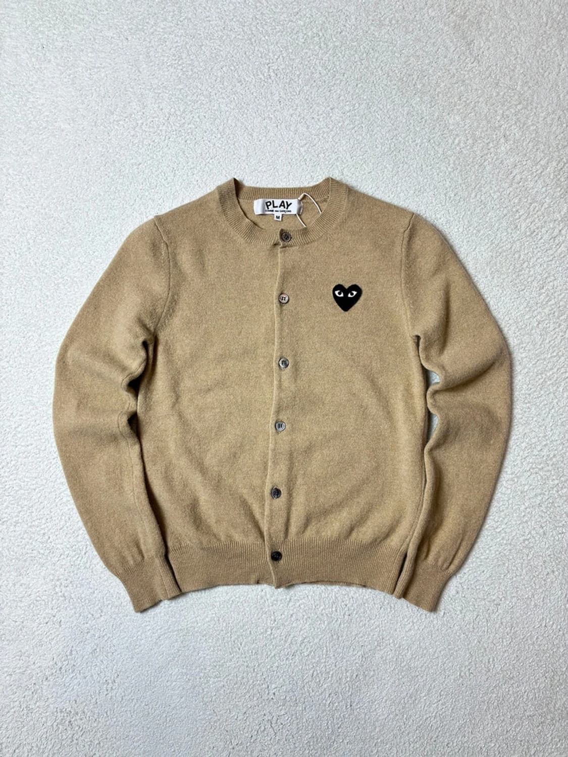 꼼데가르송 라운드넥 하트 로고 니트 가디건 PN6508 상품이미지1