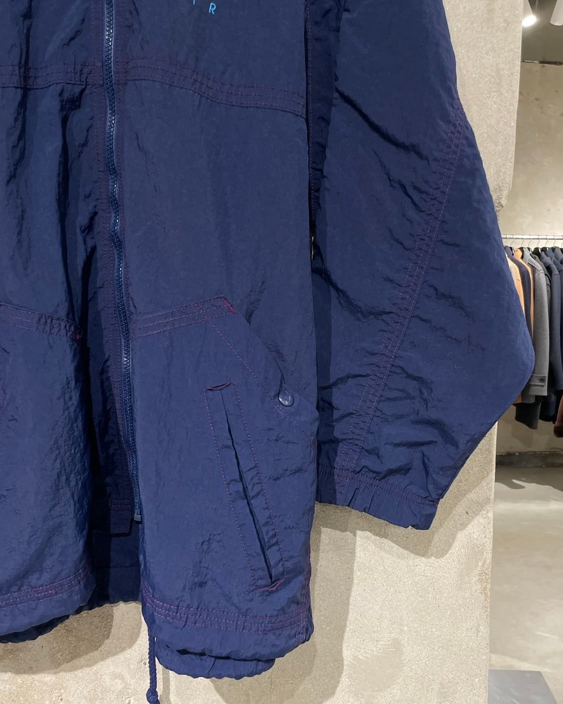 나이키 에어 네이비 로고 나일론 윈드 브레이커 상품이미지5