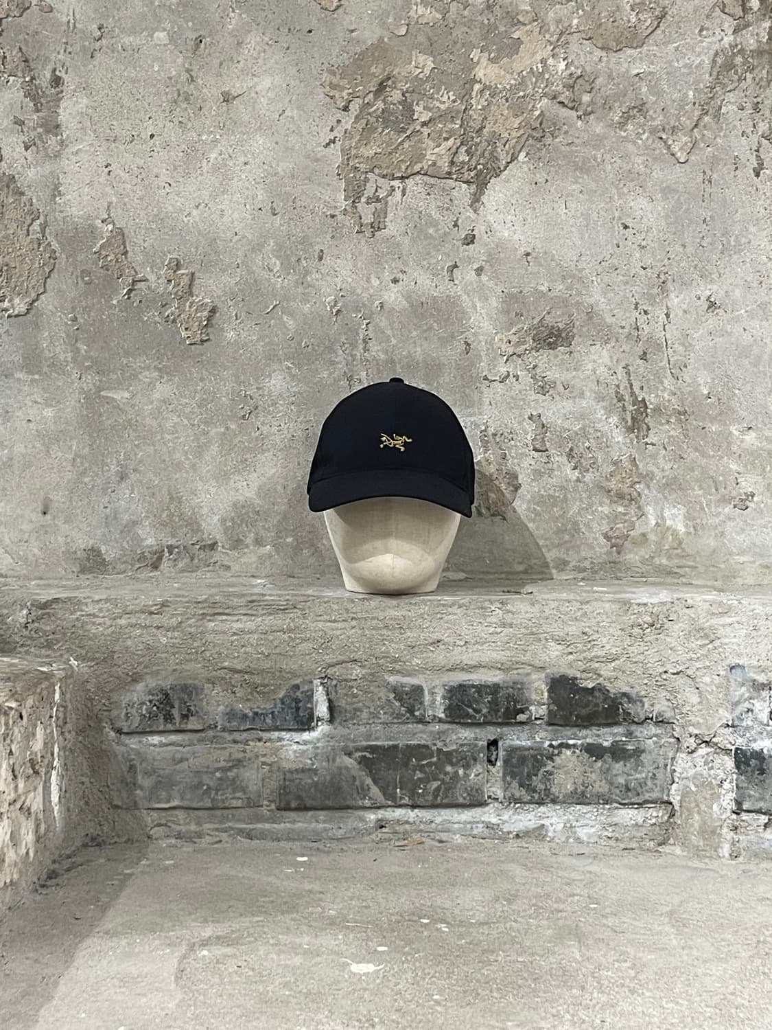 아크테릭스 블랙 스몰 버드 햇 상품이미지2