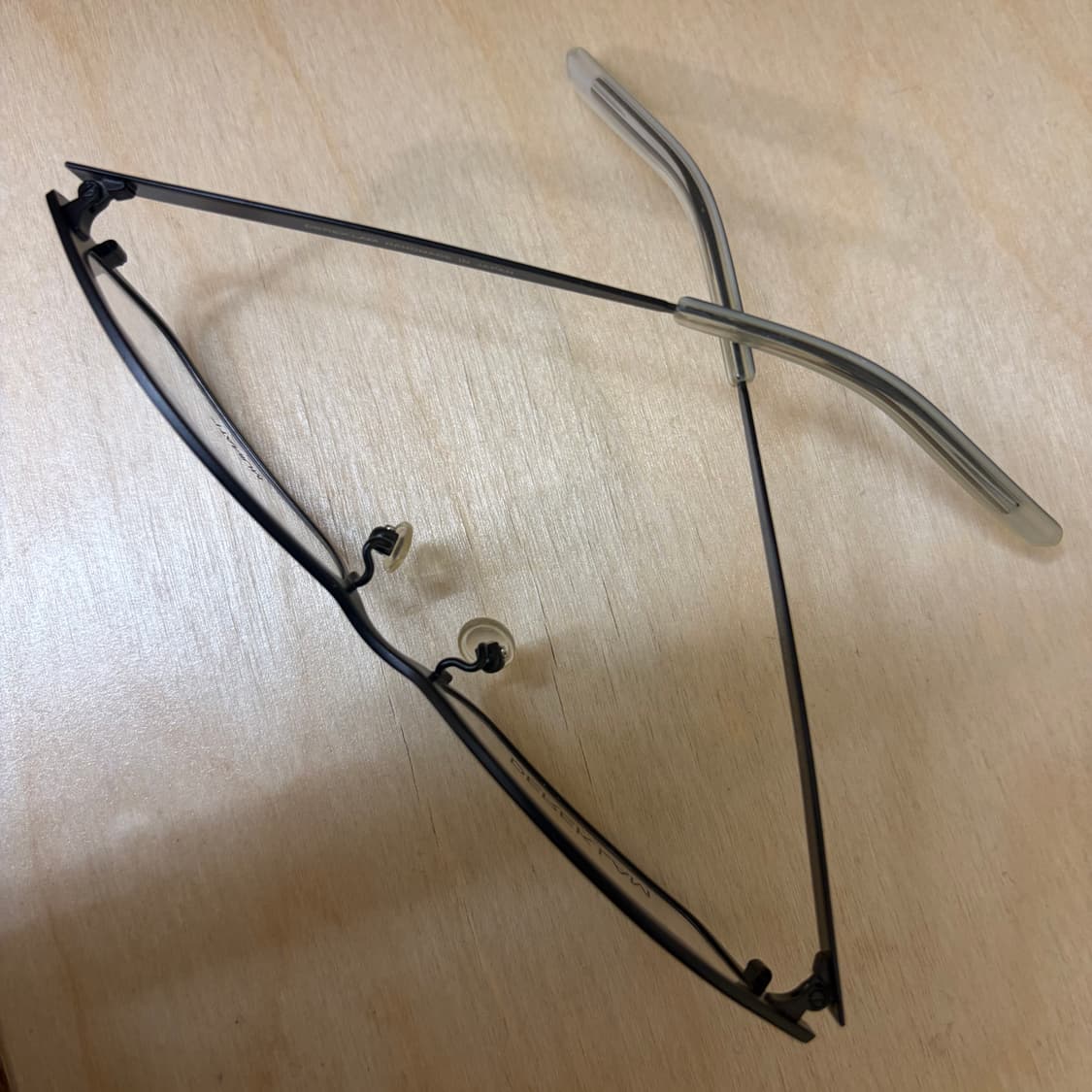 데렉 램(DEREK LAM) 103 MBLK 티타늄 캣아이 안경 상품이미지3