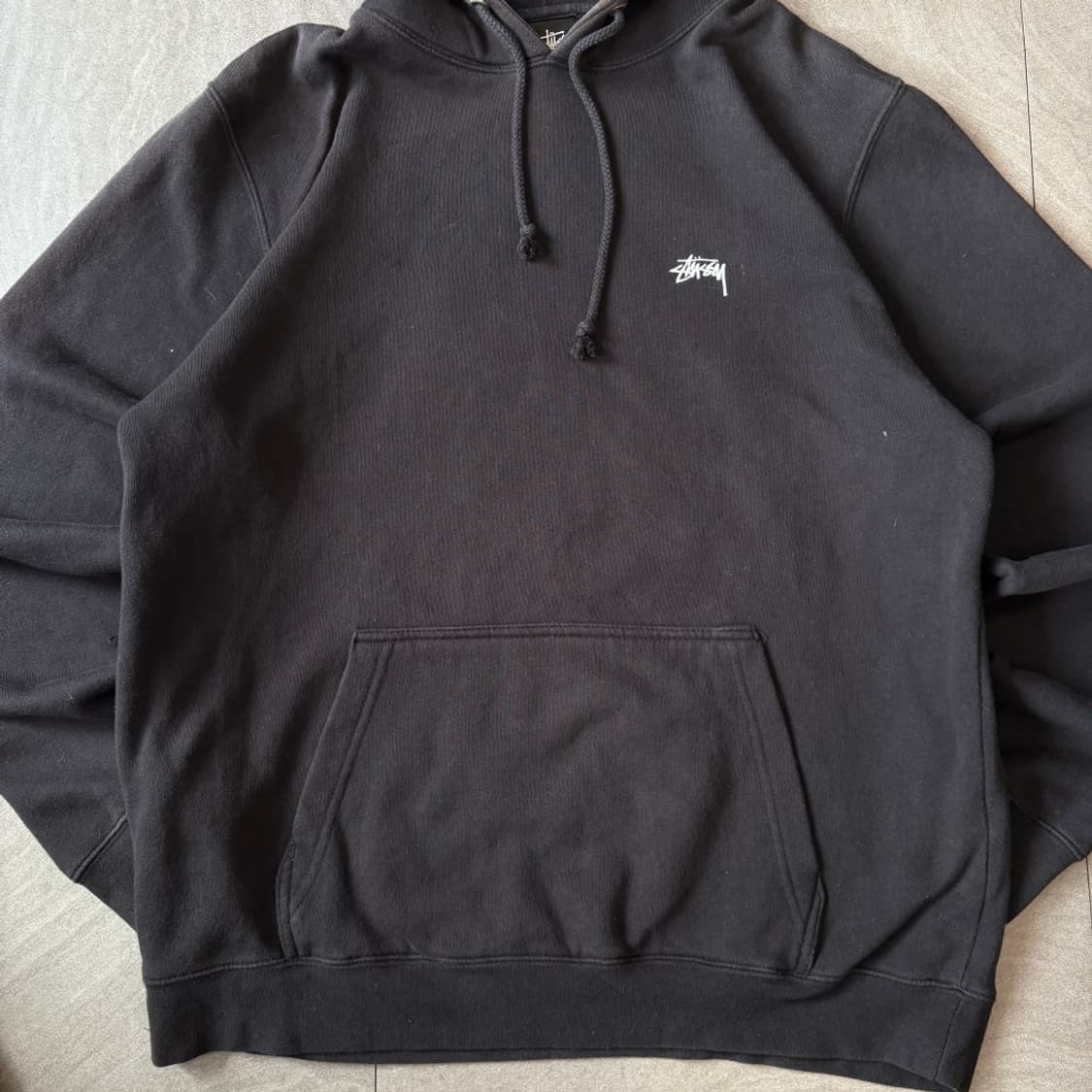 스투시 정품 인터네셔널 트라이브 블랙 후드티 상품이미지3