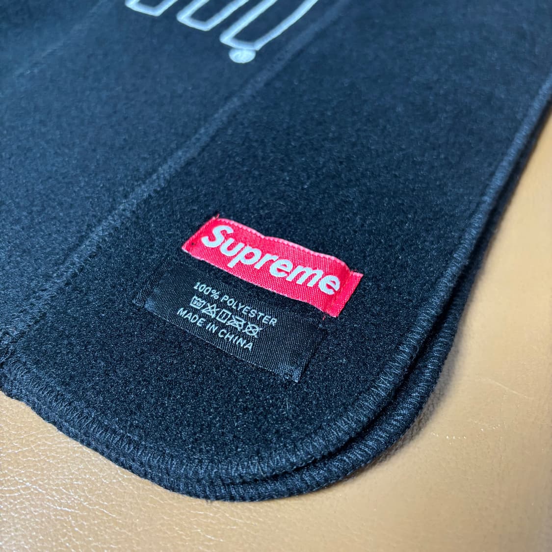 슈프림 머플러 목도리 로고 블랙 상품이미지2