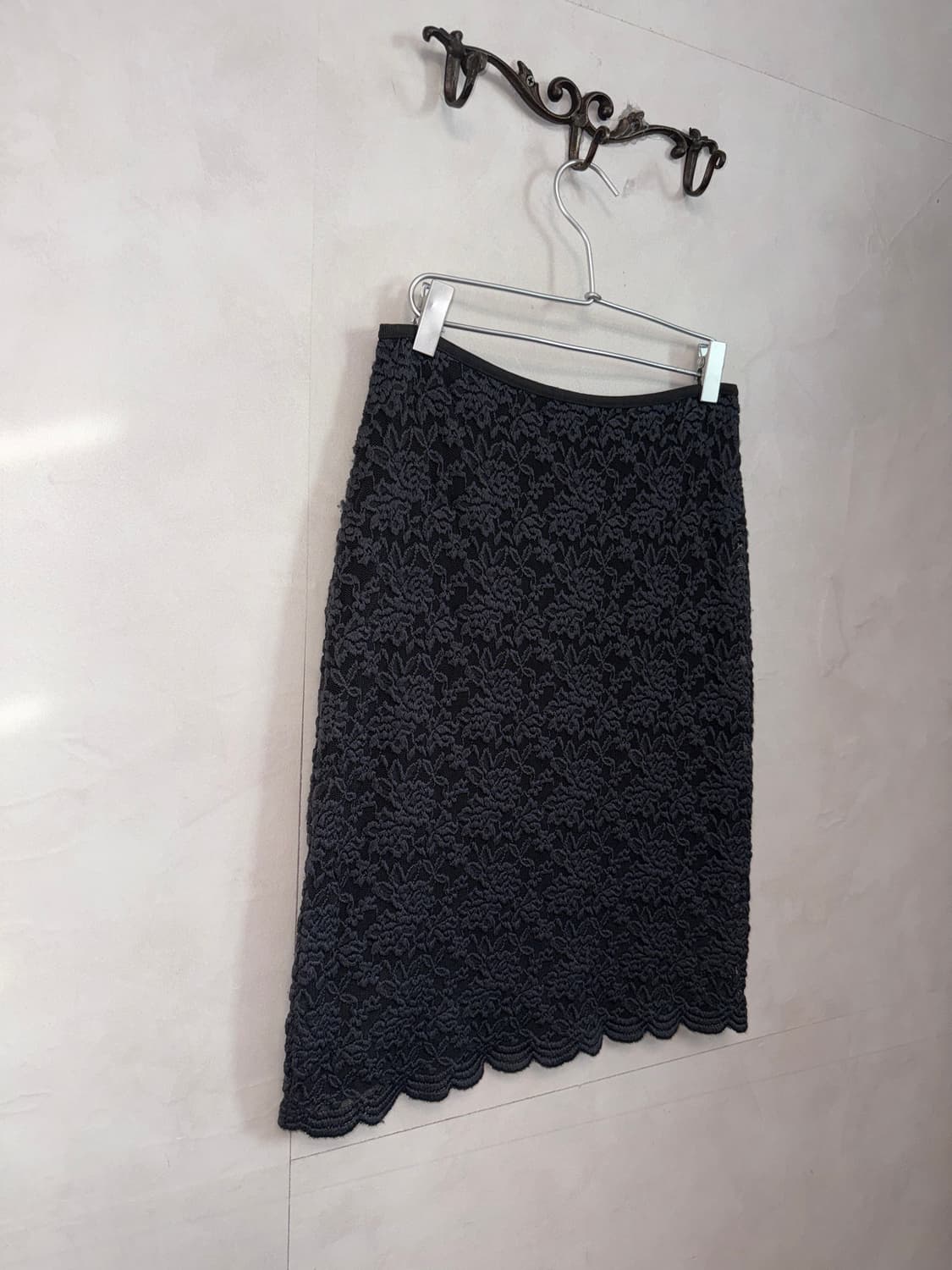 Charcoal oriental floral lace midi skirt 상품이미지2