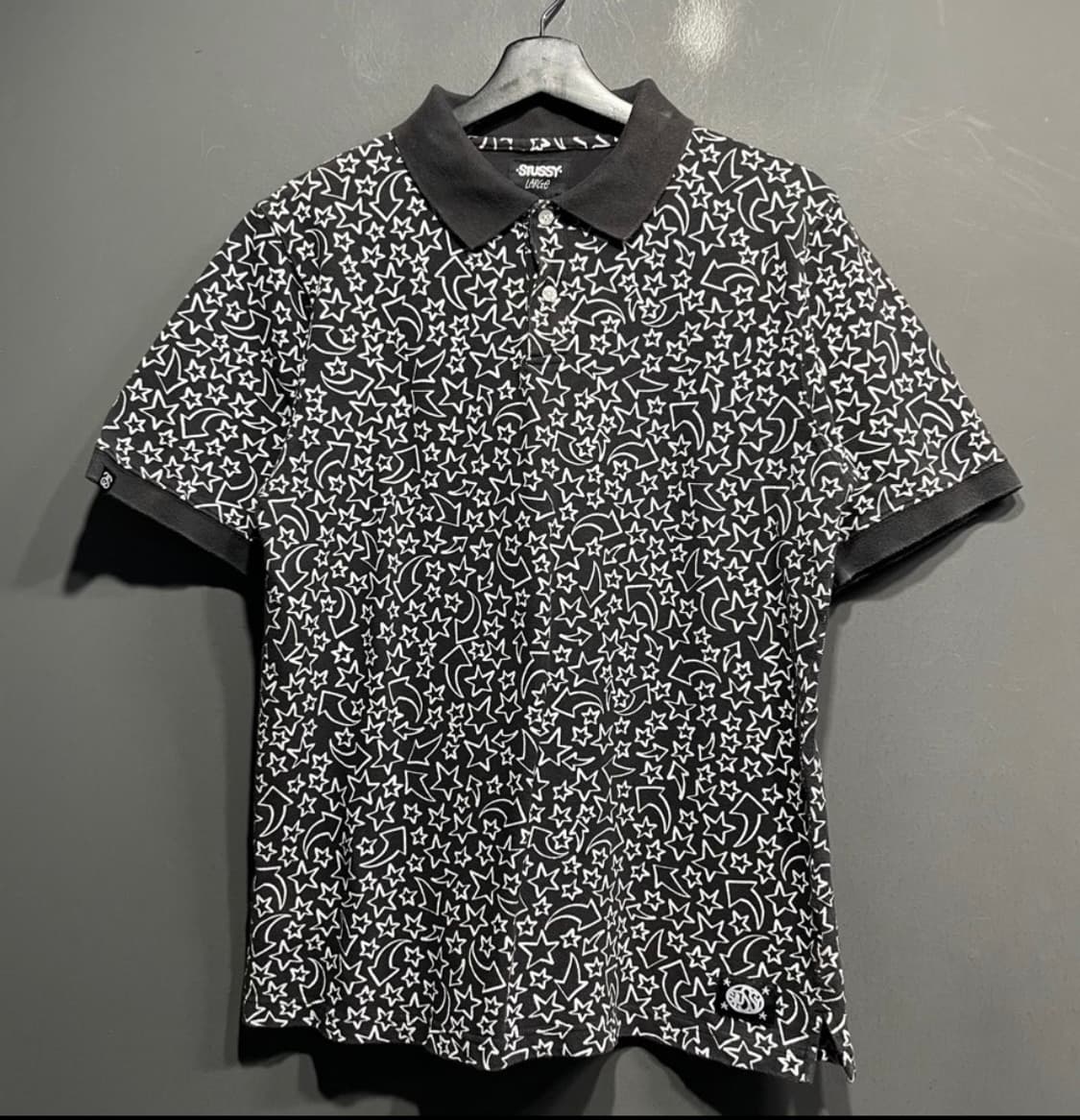 스투시 올드스쿨 패턴 카라티 상품이미지1