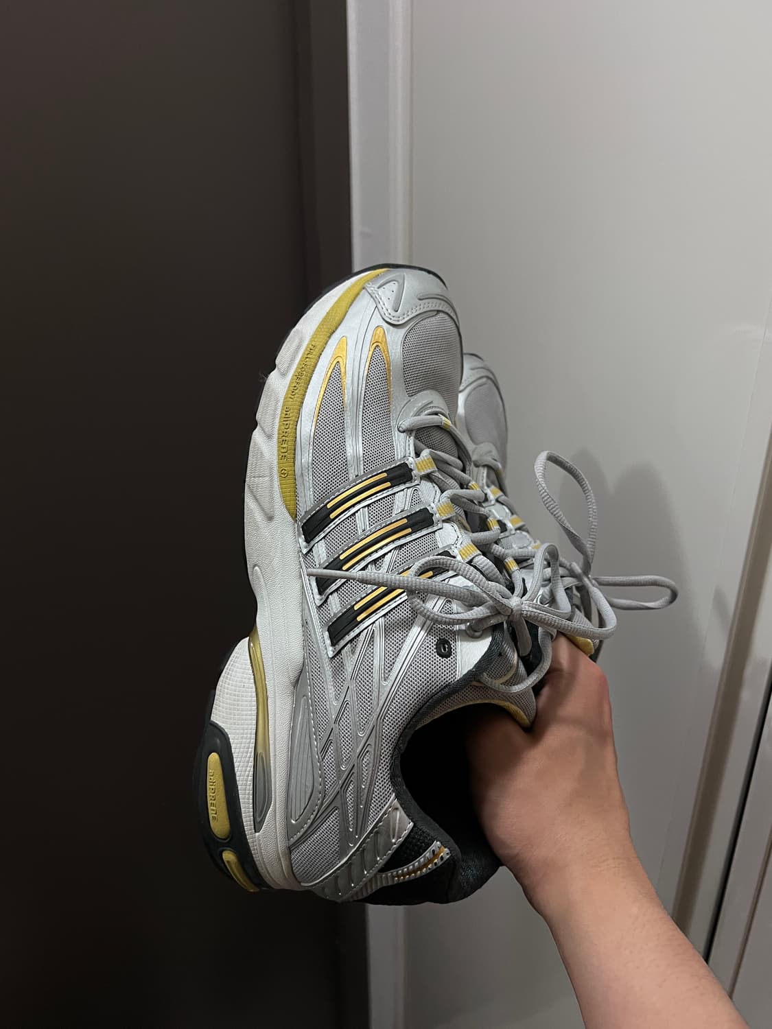 [295] 아디다스 스니커즈 상품이미지2