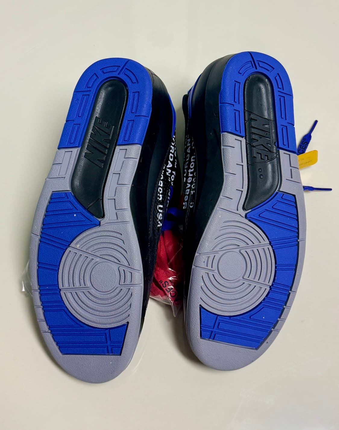 [나코탭 새상품/250] 나이키 x 오프화이트 조던 2 레트로 로우 블랙 상품이미지3